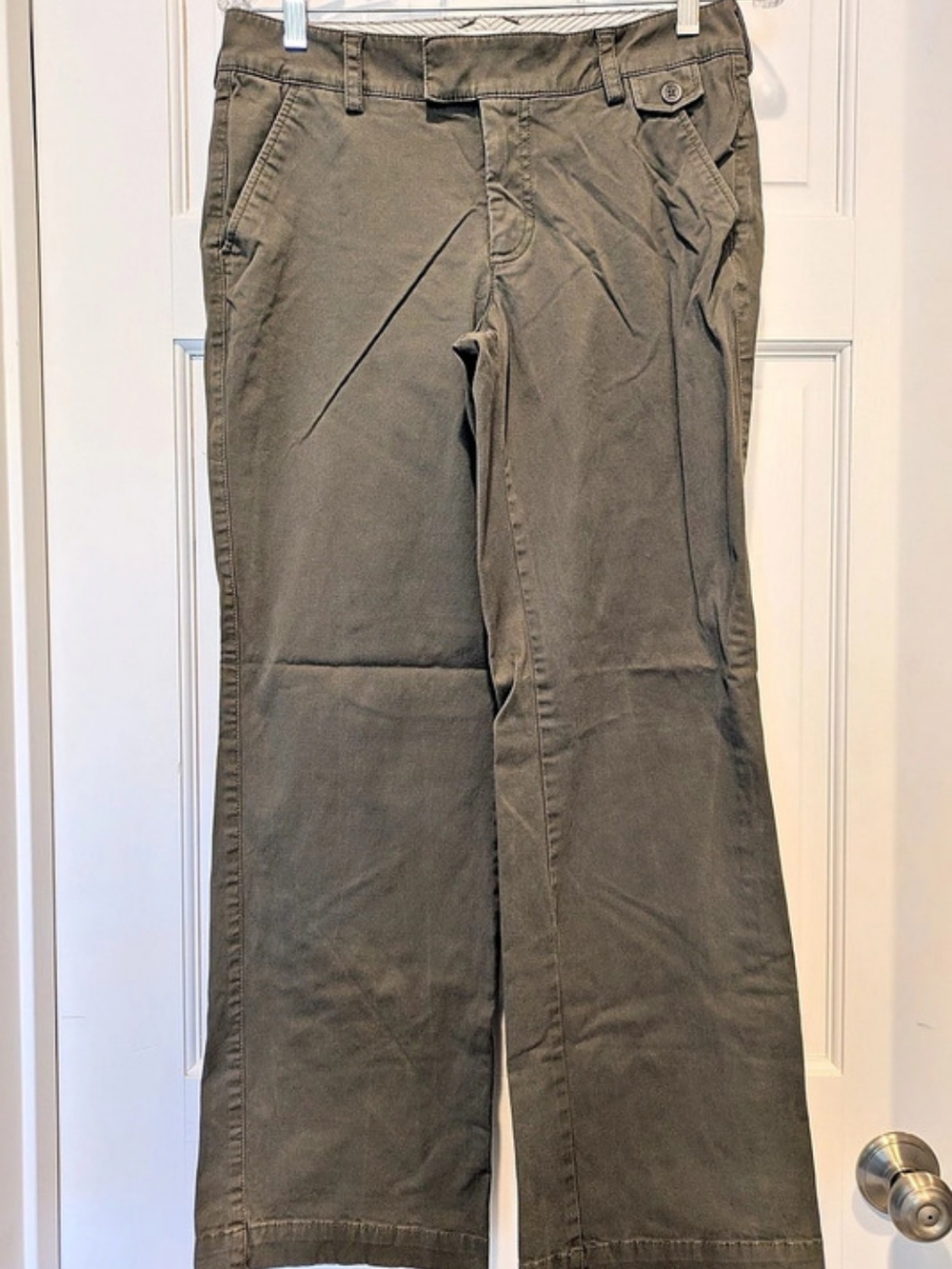 Dockers Jaelyn Women's Mid Rise Curvy Bootcut Pants in Army Green Size 6 Short
